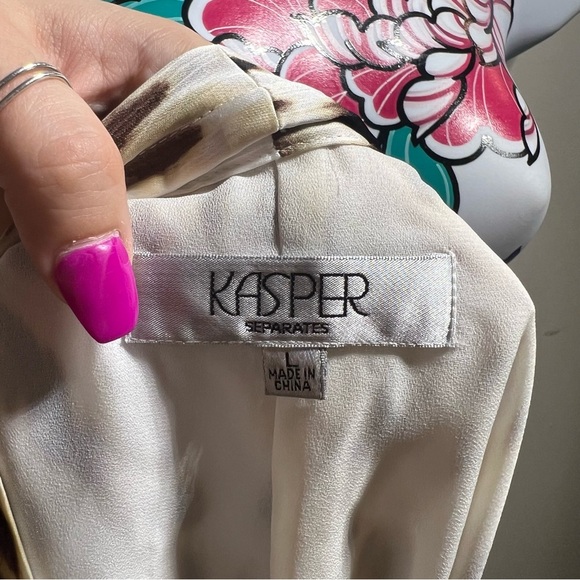 Kasper Brown White Black Cheetah Print Tie Front Blouse - Picture 5 of 5